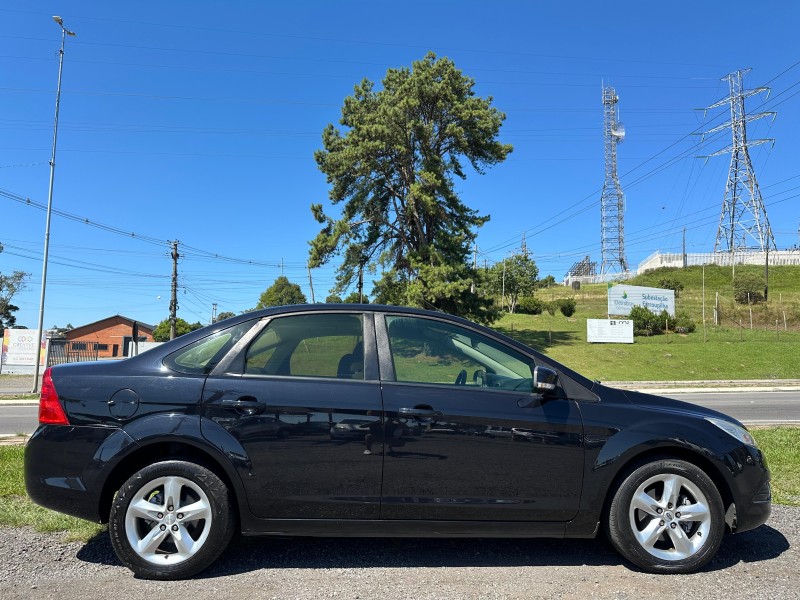 focus 2.0 glx sedan 16v gasolina 4p automatico 2009 farroupilha