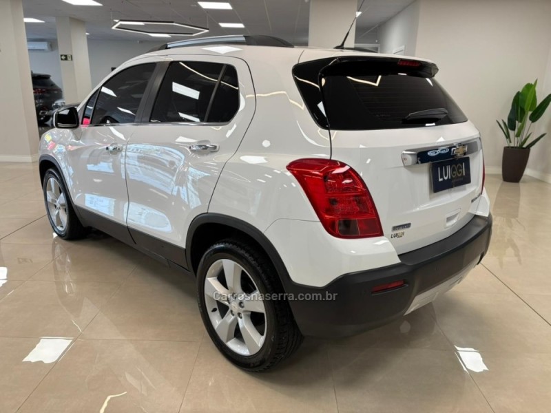 TRACKER 1.8 MPFI LTZ 4X2 16V FLEX 4P AUTOMÁTICO - 2014 - CARLOS BARBOSA