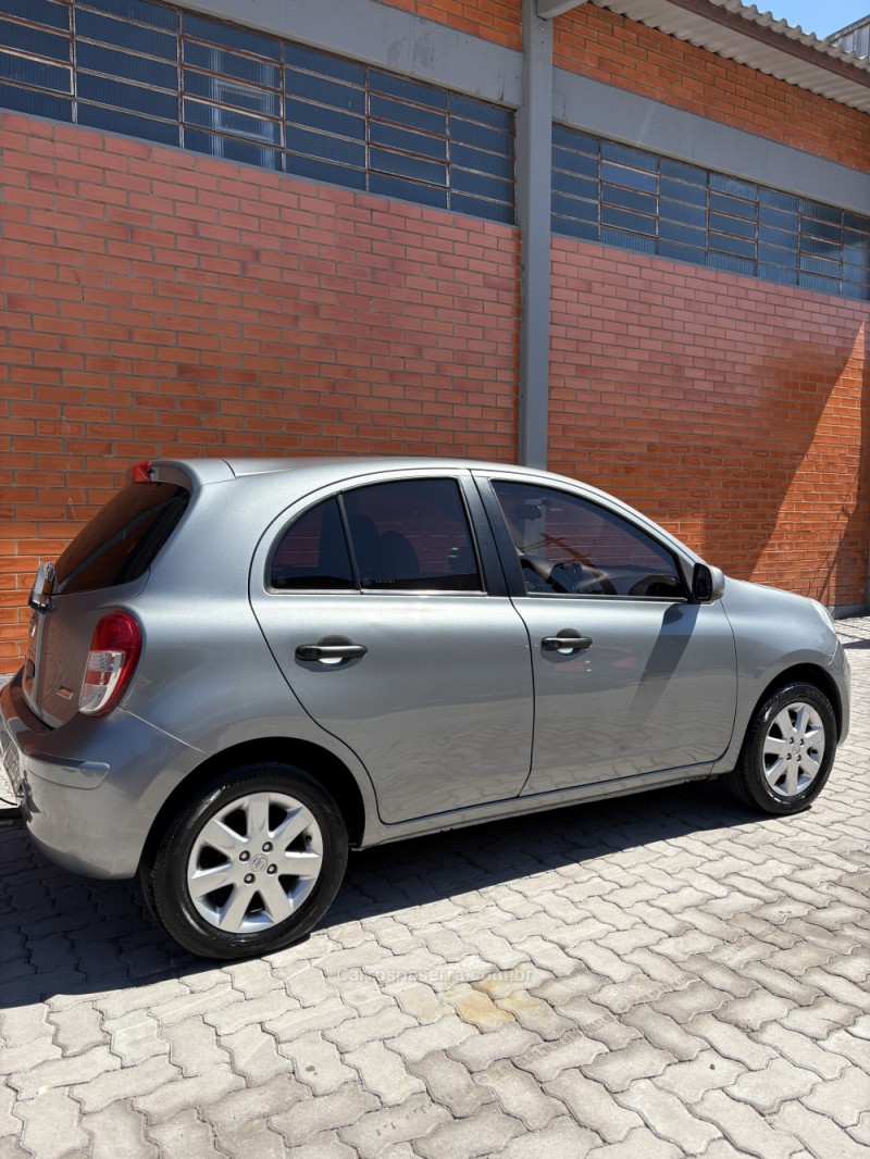 MARCH 1.6 SV 16V FLEX 4P MANUAL - 2013 - CAXIAS DO SUL