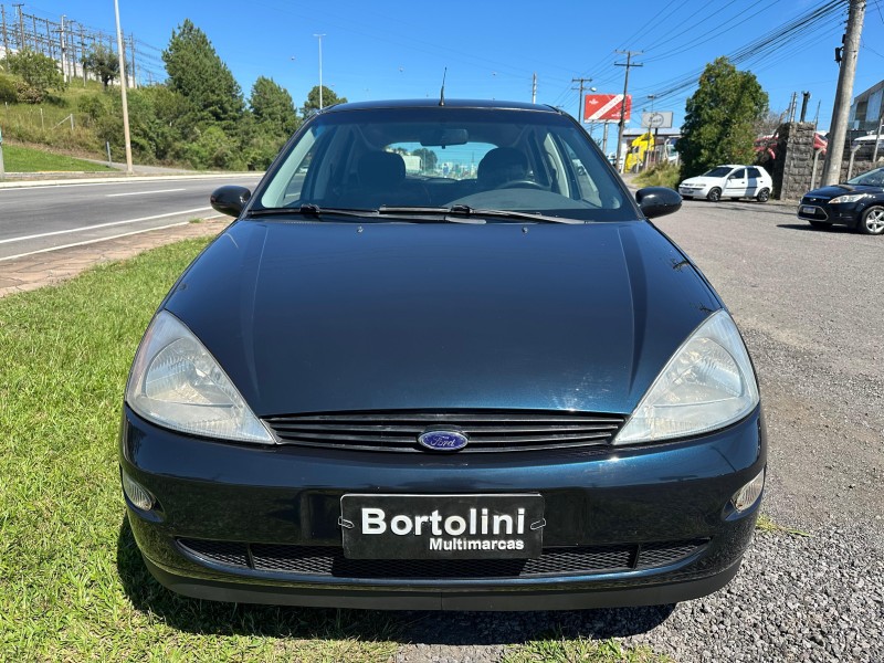 FOCUS 1.6 8V GASOLINA 4P MANUAL - 2003 - FARROUPILHA