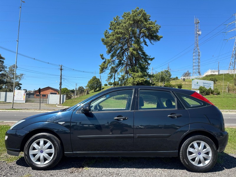 FOCUS 1.6 8V GASOLINA 4P MANUAL - 2003 - FARROUPILHA