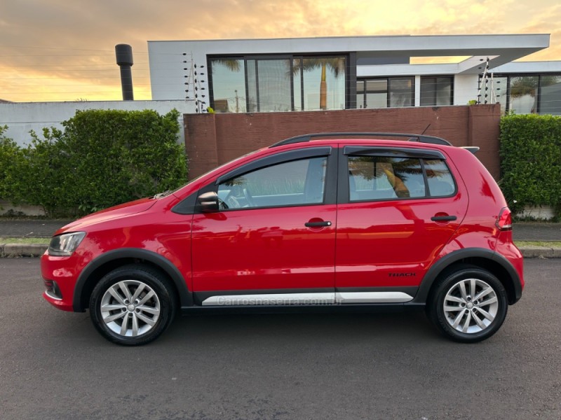 FOX 1.0 MPI TRACK 12V FLEX 4P MANUAL - 2017 - SãO LEOPOLDO