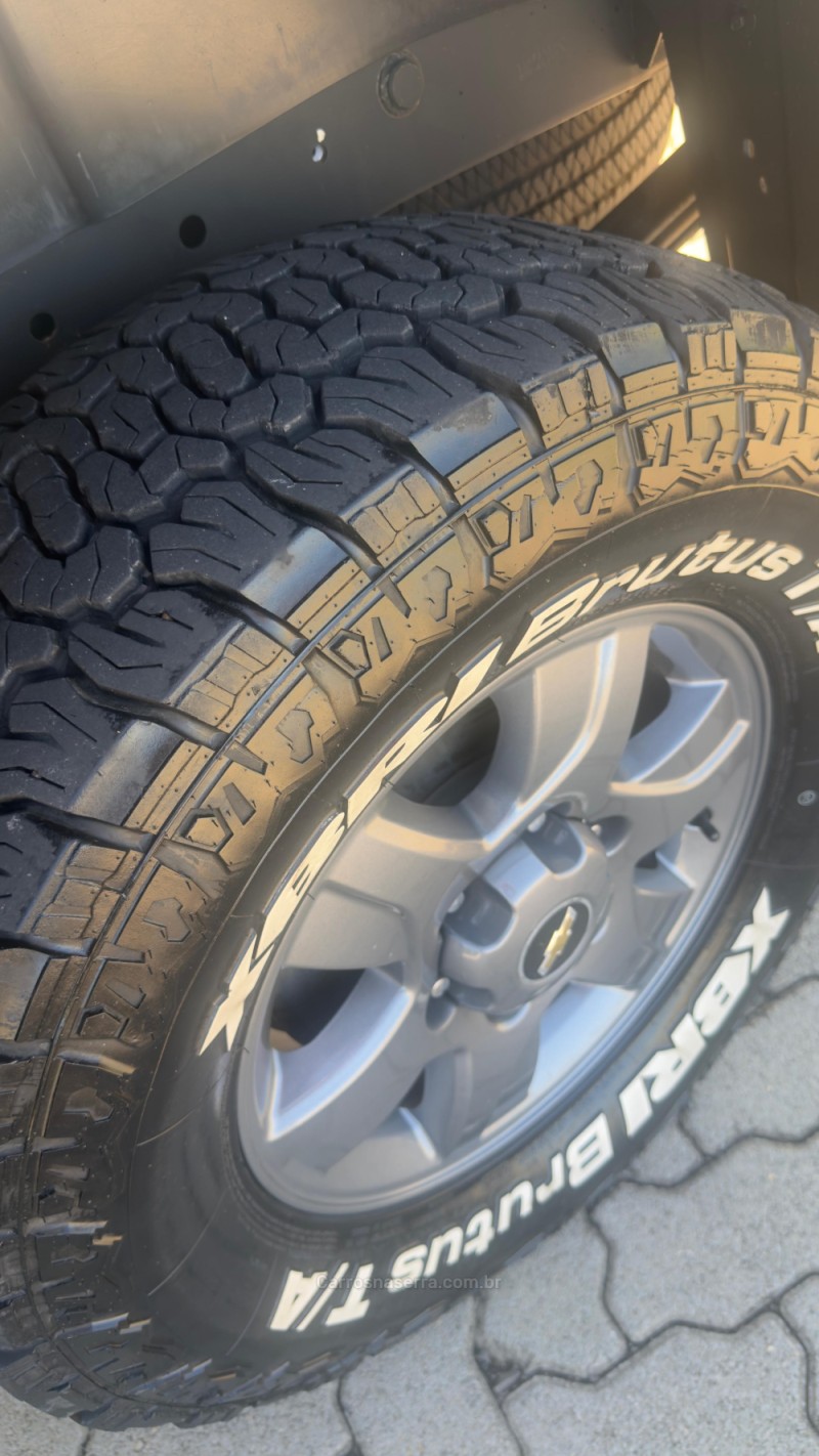 S10 2.4 ADVANTAGE 4X2 CD 8V FLEX 4P MANUAL - 2016 - GRAMADO