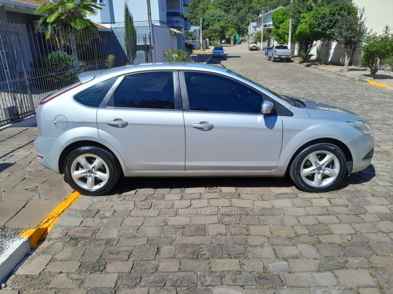 FOCUS 2.0 GLX 16V FLEX 4P MANUAL - 2012 - NOVA PRATA