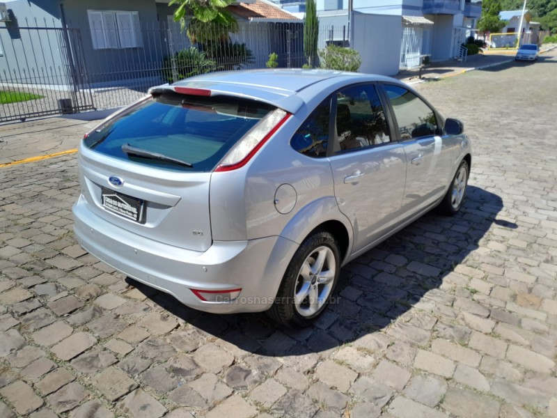 FOCUS 2.0 GLX 16V FLEX 4P MANUAL - 2012 - NOVA PRATA