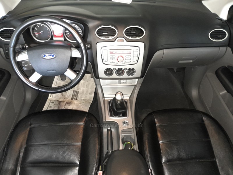 FOCUS 2.0 GLX 16V FLEX 4P MANUAL - 2012 - NOVA PRATA