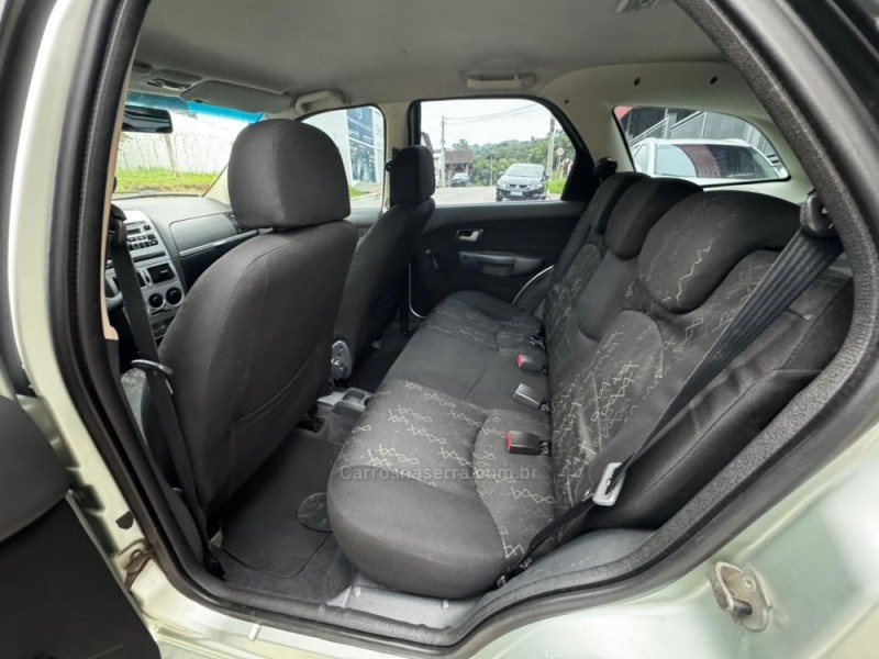 PALIO 1.4 MPI TREKKING WEEKEND 8V FLEX 4P MANUAL - 2010 - FELIZ