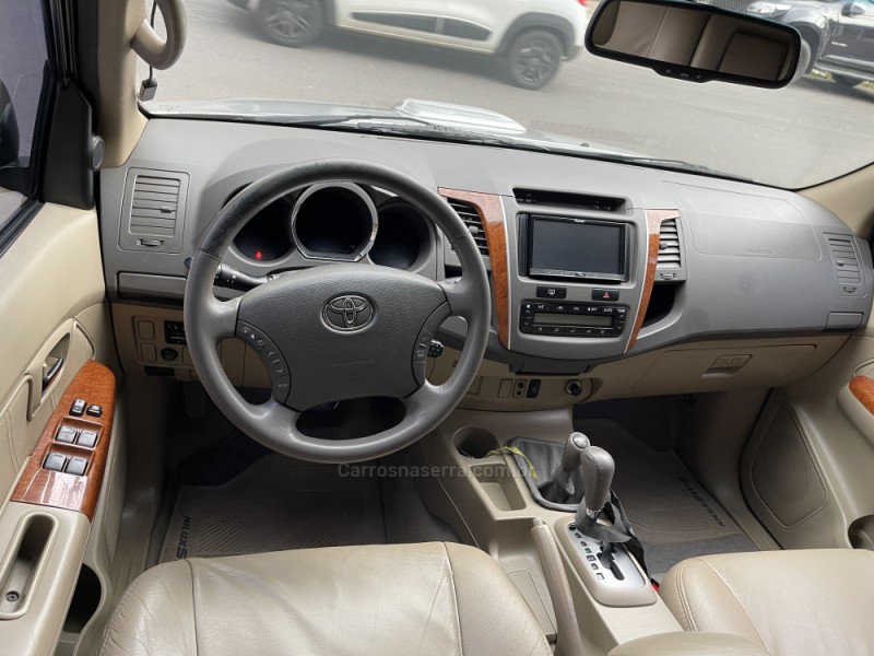 HILUX SW4 3.0 SRV 4X4 7 LUGARES 16V TURBO INTERCOOLER DIESEL 4P AUTOMÁTICO - 2010 - BENTO GONçALVES