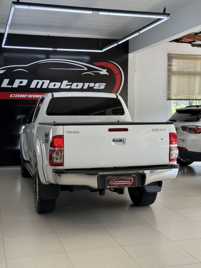 HILUX 3.0 SR 4X4 CD 16V TURBO INTERCOOLER DIESEL 4P MANUAL - 2015 - FARROUPILHA