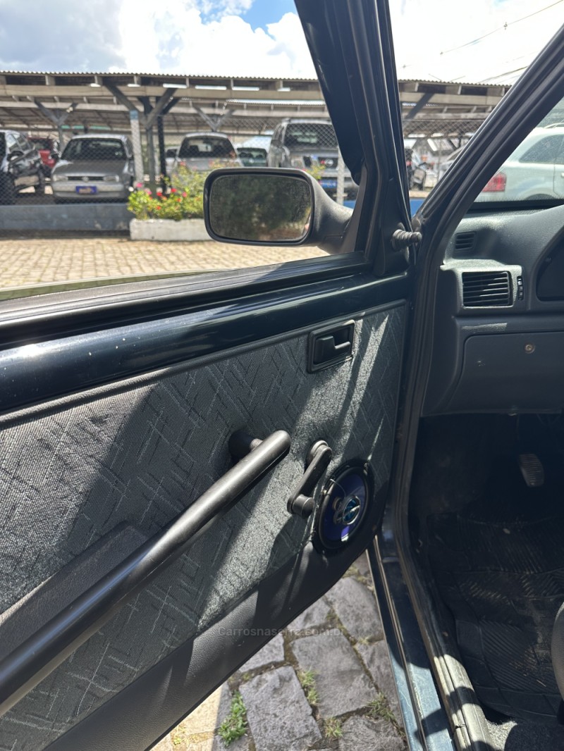 UNO 1.0 MPI MILLE FIRE 8V FLEX 4P MANUAL - 2005 - CAXIAS DO SUL