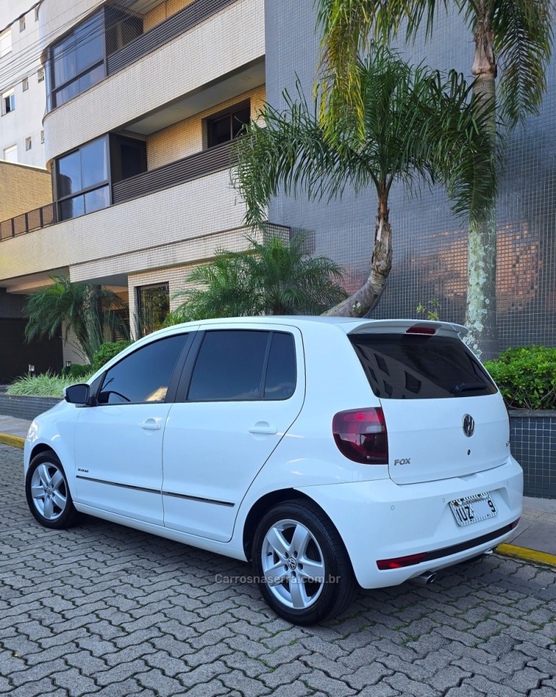 FOX 1.6 MI HIGHLINE 8V FLEX 4P MANUAL - 2014 - BENTO GONçALVES