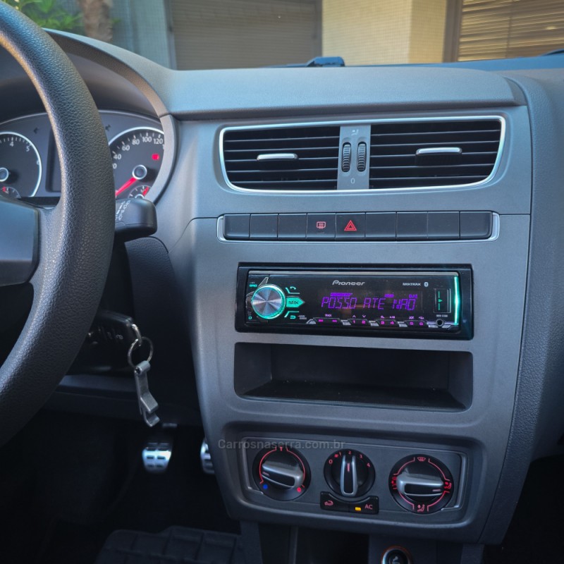 FOX 1.6 MI HIGHLINE 8V FLEX 4P MANUAL - 2014 - BENTO GONçALVES