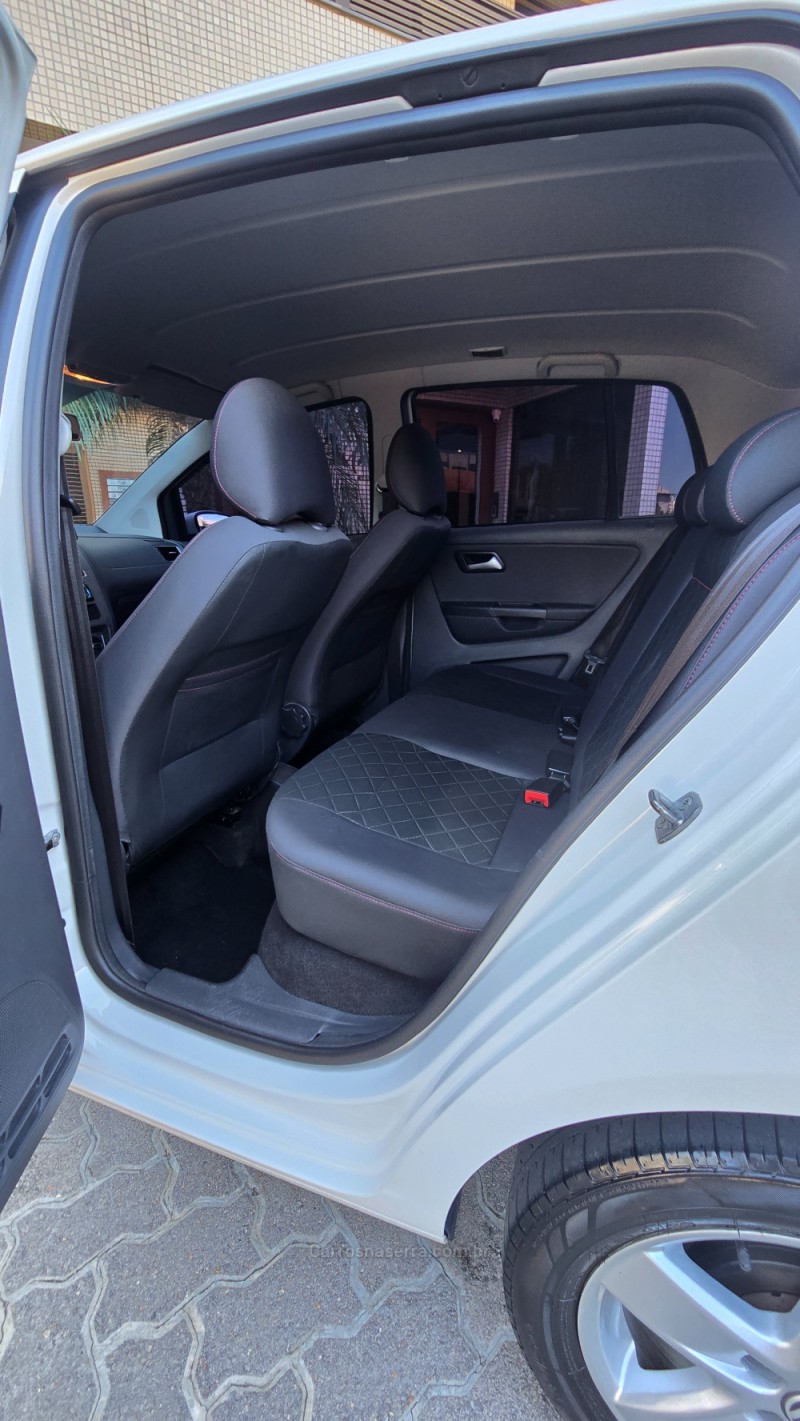 FOX 1.6 MI HIGHLINE 8V FLEX 4P MANUAL - 2014 - BENTO GONçALVES