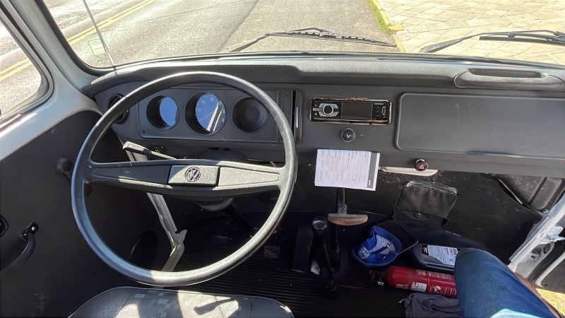 KOMBI 1.6 MI STD LOTAÇÃO 8V GASOLINA 3P MANUAL - 1996 - CAXIAS DO SUL