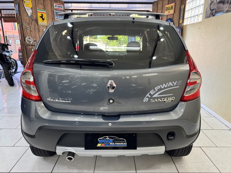 SANDERO 1.6 STEPWAY 16V DYNAMIQUE FLEX 4P MANUAL - 2011 - CAXIAS DO SUL