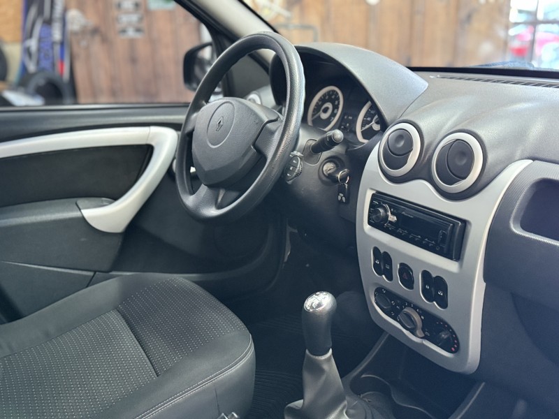 SANDERO 1.6 STEPWAY 16V DYNAMIQUE FLEX 4P MANUAL - 2011 - CAXIAS DO SUL