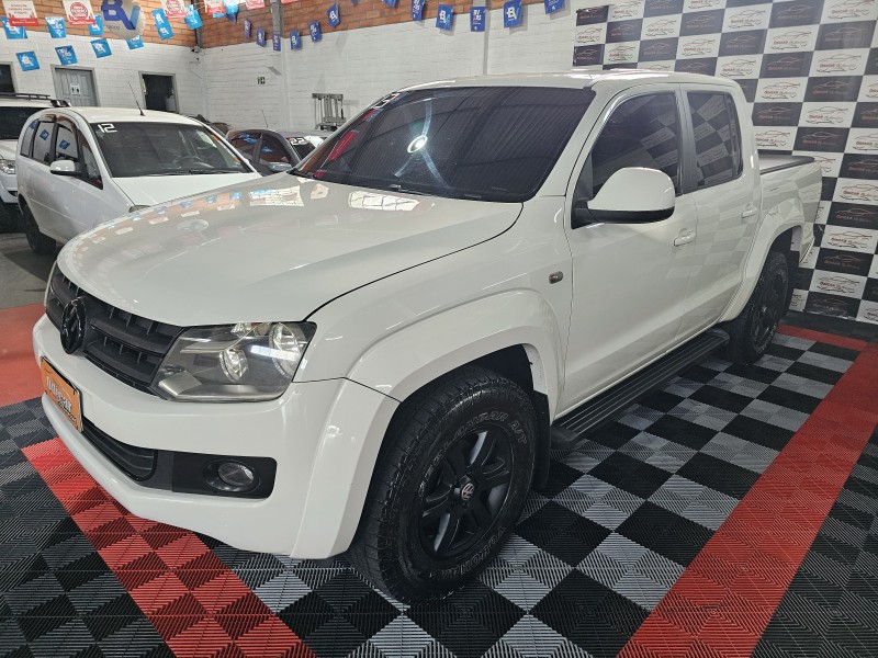 AMAROK 2.0 TRENDLINE 4X4 CD 16V TURBO INTERCOOLER DIESEL 4P MANUAL - 2013 - CAXIAS DO SUL