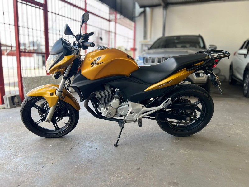 CB 300R ABS - 2011 - CAXIAS DO SUL