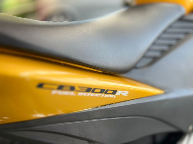 CB 300R ABS - 2011 - CAXIAS DO SUL