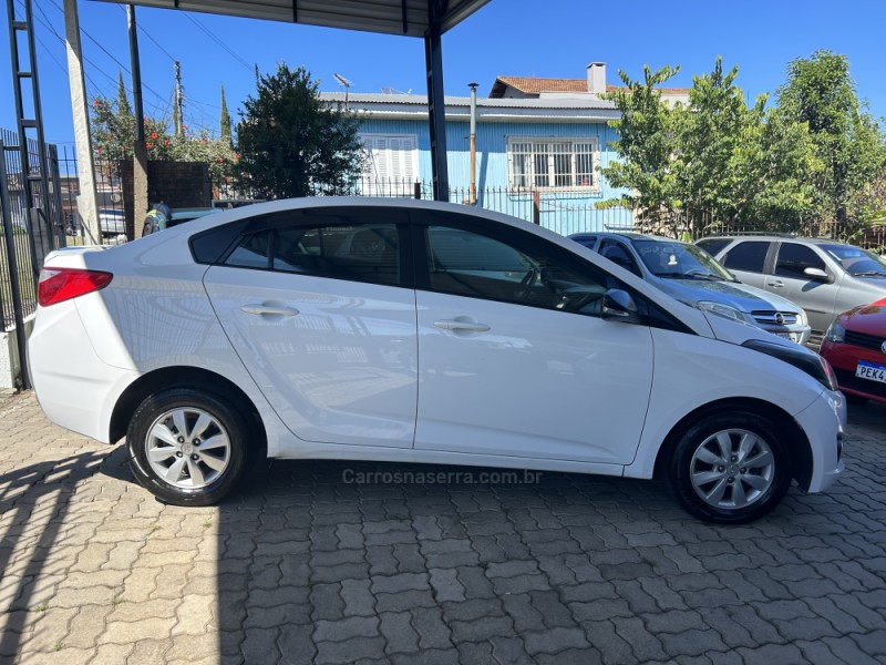 HB20S 1.0 COMFORT PLUS 12V FLEX 4P MANUAL - 2014 - CAXIAS DO SUL