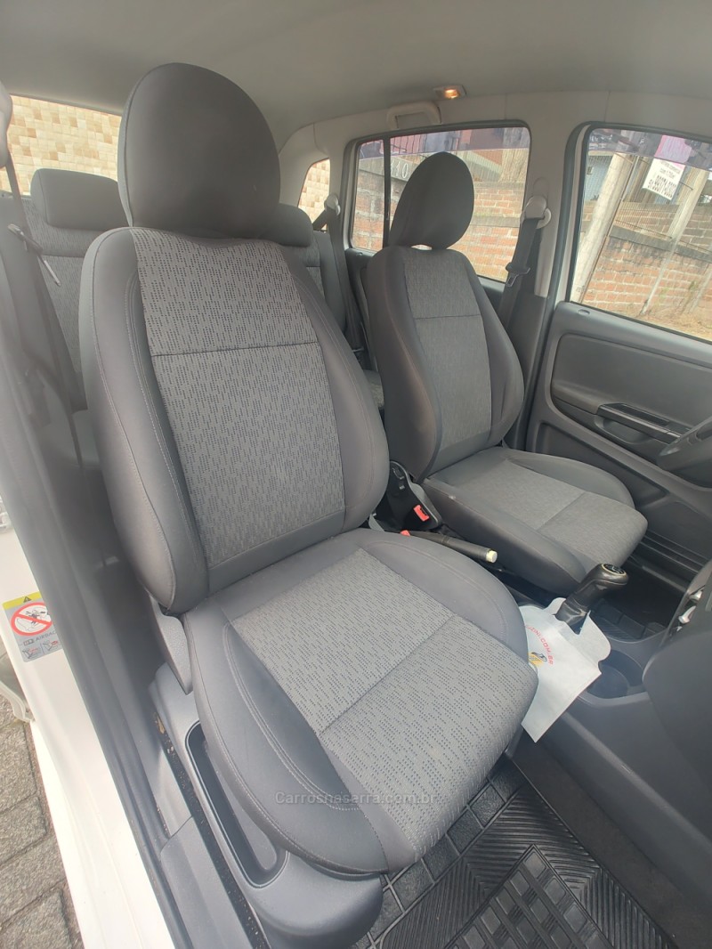 SPACEFOX 1.6 MI TREND 8V FLEX 4P MANUAL - 2014 - CANELA