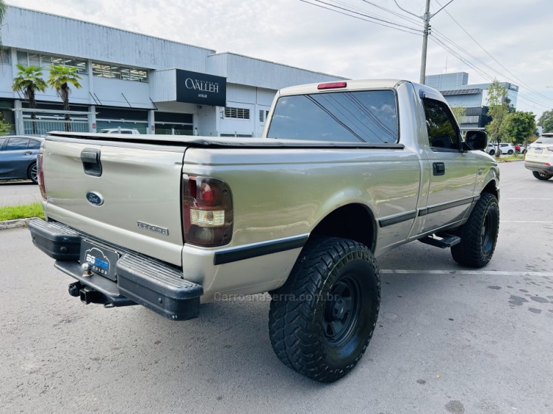 RANGER 2.3 XLS 4X2 CS 16V GASOLINA 2P MANUAL - 2006 - BENTO GONçALVES