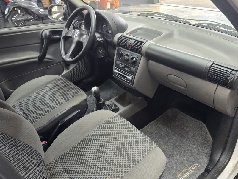 CLASSIC 1.0 MPFI LIFE 8V FLEX 4P MANUAL - 2009 - FARROUPILHA