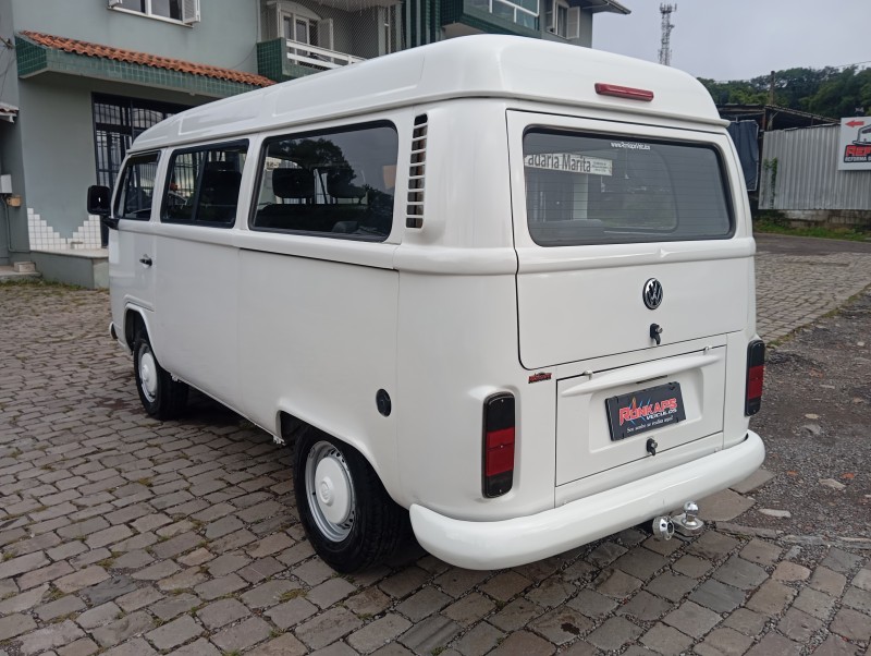 KOMBI 1.4 MI STD LOTAÇÃO 8V FLEX 3P MANUAL - 2013 - CAXIAS DO SUL