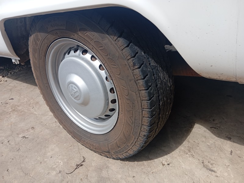 KOMBI 1.4 MI STD LOTAÇÃO 8V FLEX 3P MANUAL - 2013 - CAXIAS DO SUL