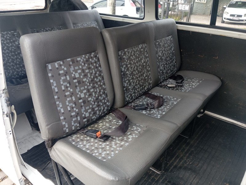 KOMBI 1.4 MI STD LOTAÇÃO 8V FLEX 3P MANUAL - 2013 - CAXIAS DO SUL