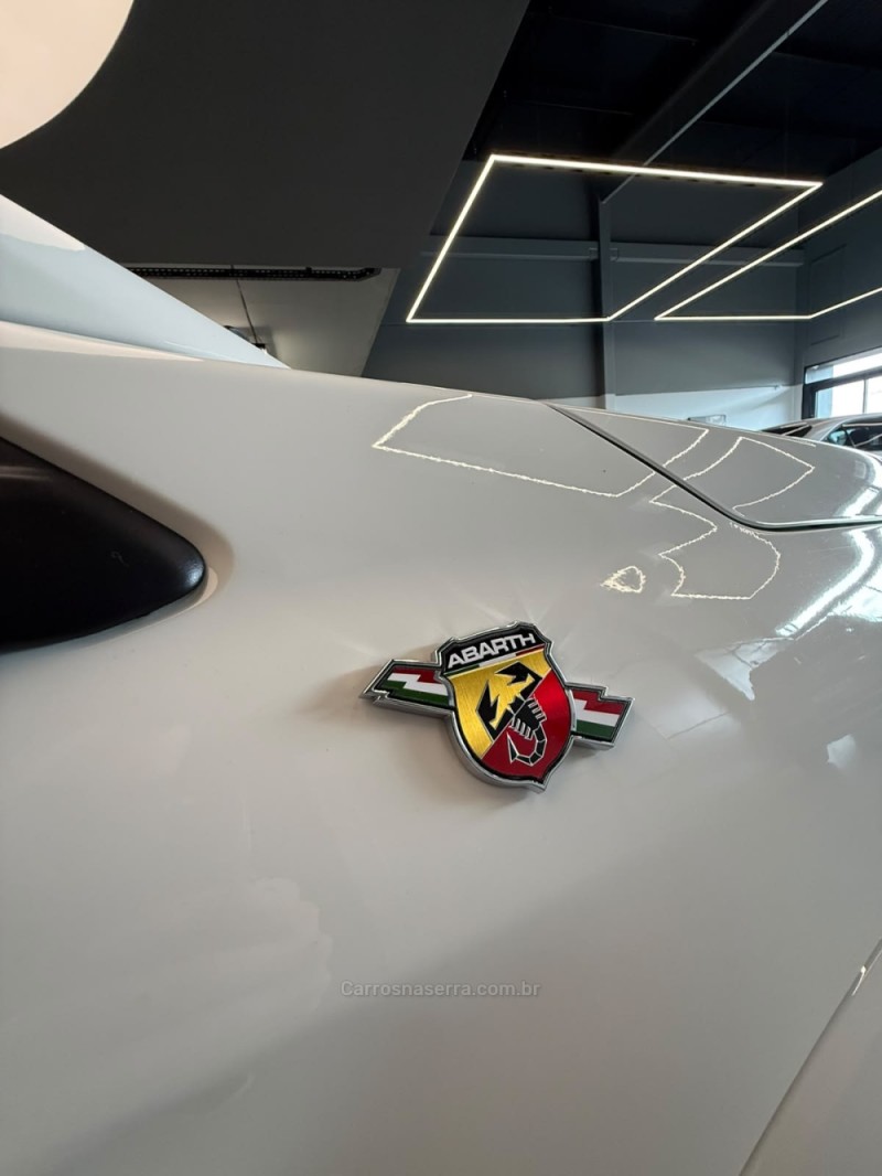 FASTBACK 1.3 ABARTH 270 TURBO FLEX 4P AUTOMÁTICO - 2026 - LAJEADO