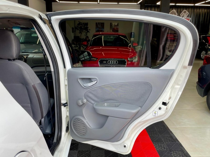 PALIO 1.0 MPI ATTRACTIVE 8V FLEX 4P MANUAL - 2014 - TEUTôNIA