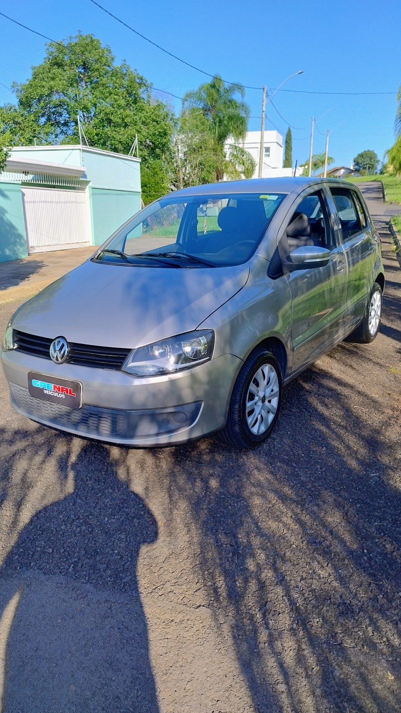 FOX 1.0 MI TRENDLINE 8V FLEX 4P MANUAL - 2011 - CAMPO BOM