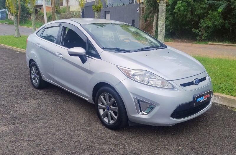 fiesta 1.6 se sedan 16v flex 4p manual 2011 campo bom