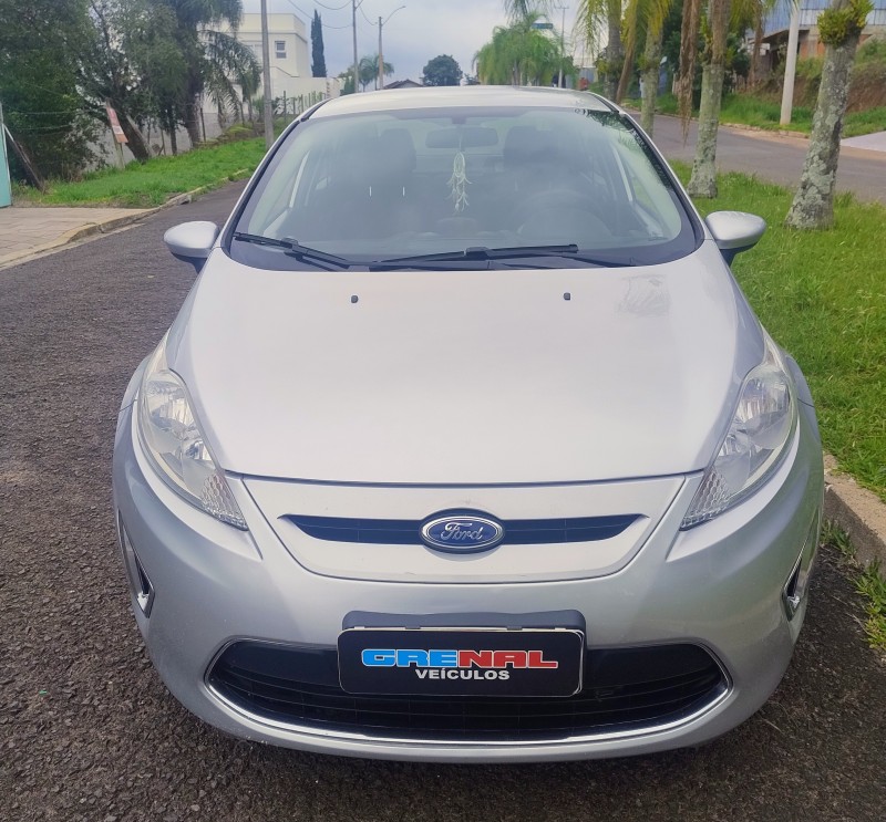 FIESTA 1.6 SE SEDAN 16V FLEX 4P MANUAL - 2011 - CAMPO BOM