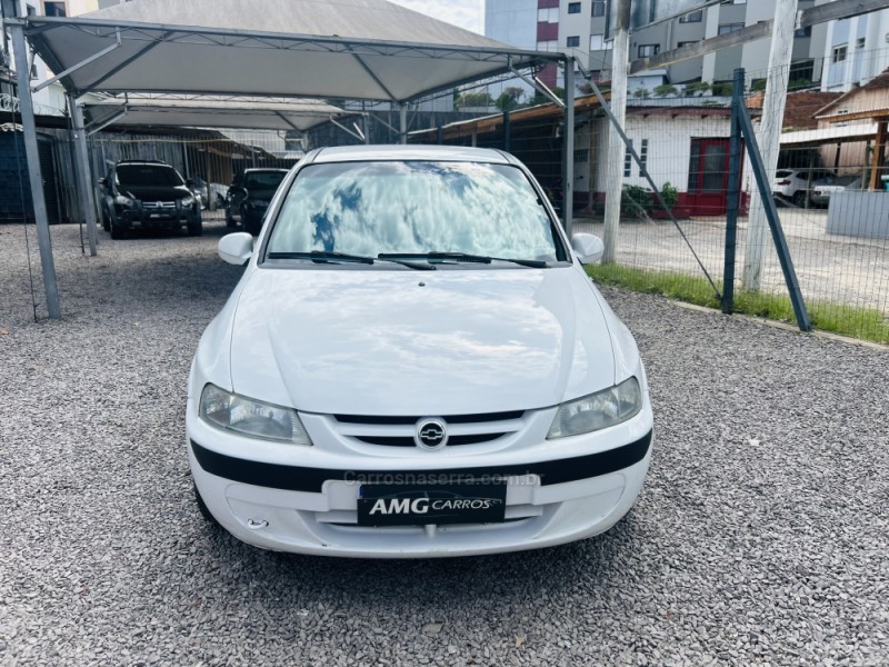 CELTA 1.0 MPFI 8V GASOLINA 2P MANUAL - 2001 - CAXIAS DO SUL