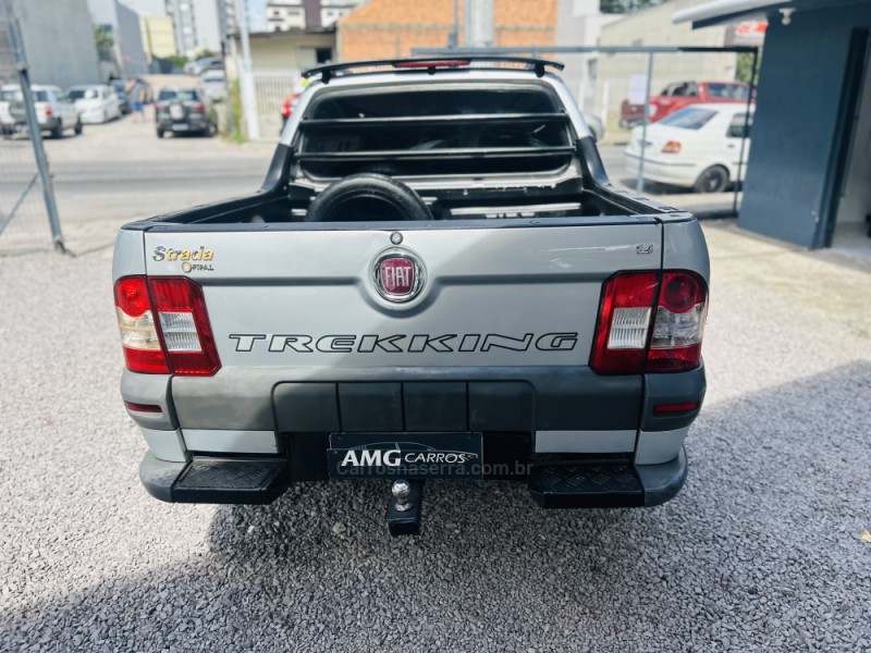 STRADA 1.4 MPI TREKKING CE 8V FLEX 2P MANUAL - 2009 - CAXIAS DO SUL
