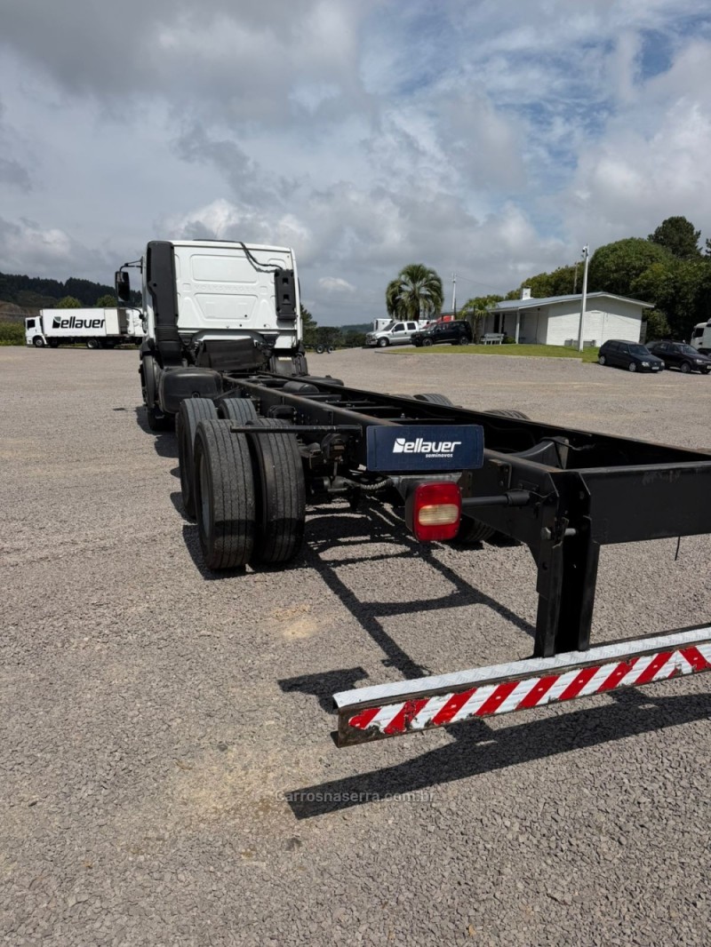 24-280 E CONSTELLATION 6X2 - 2014 - FARROUPILHA