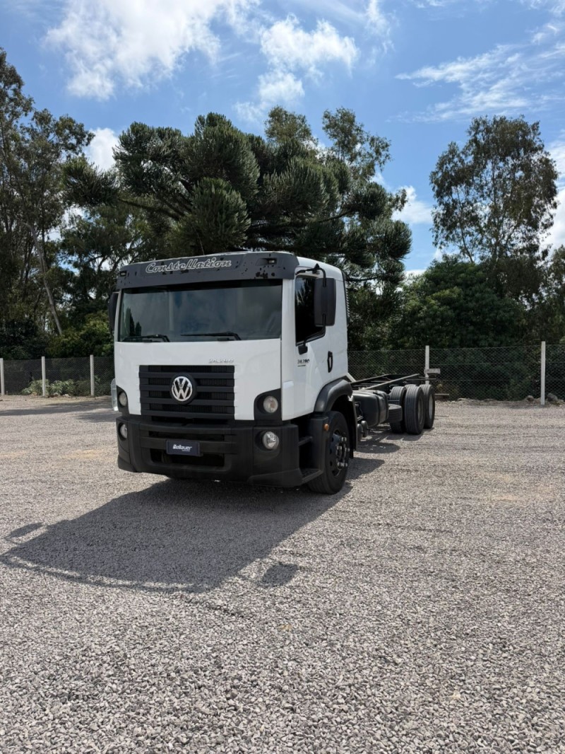 24 280 e constellation 6x2 2014 farroupilha