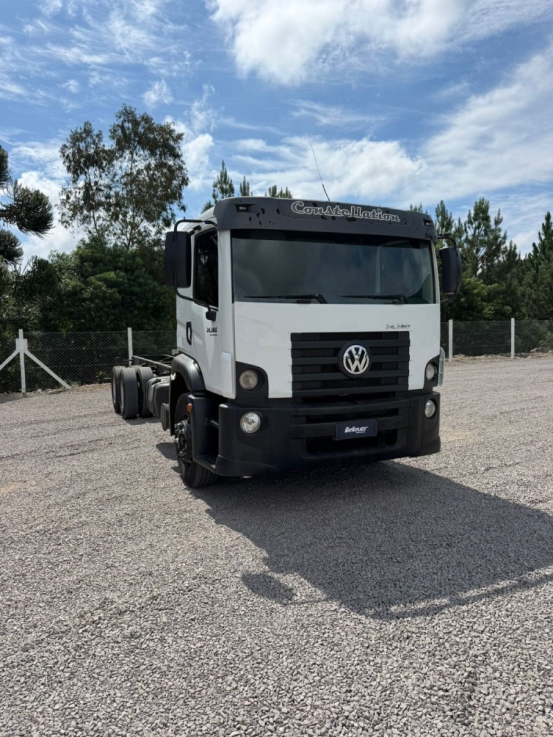 24-280 E CONSTELLATION 6X2 - 2014 - FARROUPILHA