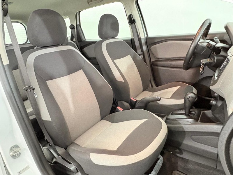 SPIN 1.8 ADVANTAGE 8V FLEX 4P AUTOMÁTICO - 2018 - FARROUPILHA