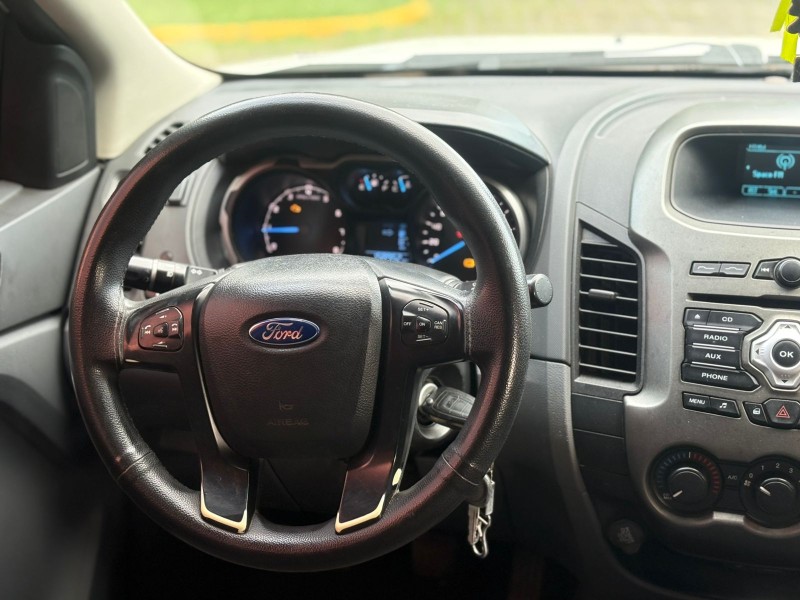 RANGER 2.5 XLT 4X2 CD 16V FLEX 4P MANUAL - 2015 - FARROUPILHA