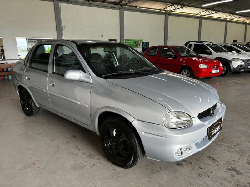 CORSA 1.0 MPFI MILENIUM SEDAN 8V GASOLINA 4P MANUAL - 2002 - BOM PRINCíPIO