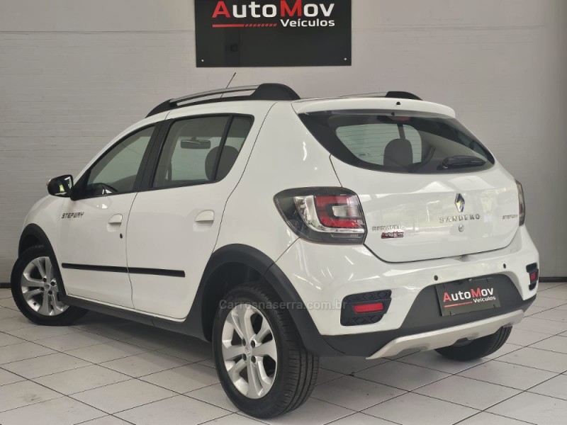 SANDERO 1.6 STEPWAY 8V FLEX 4P MANUAL - 2015 - CAXIAS DO SUL
