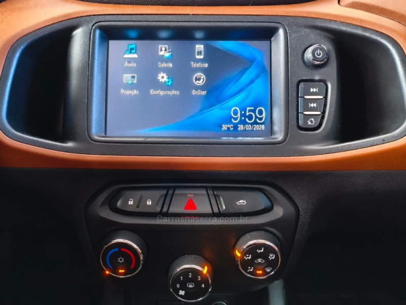 ONIX 1.4 MPFI ACTIV 8V FLEX 4P MANUAL - 2018 - NOVO HAMBURGO