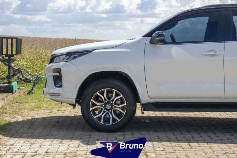 HILUX SW4 2.8 GR-S 4X4 CD 16V TURBO INTERCOOLER DIESEL 4P AUTOMÁTICO - 2022 - PALMEIRA DAS MISSõES