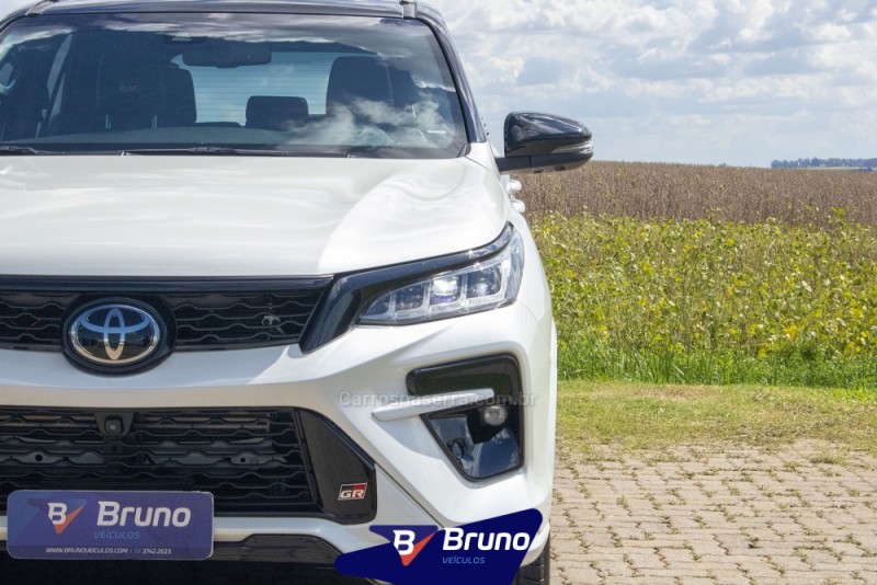 HILUX SW4 2.8 GR-S 4X4 CD 16V TURBO INTERCOOLER DIESEL 4P AUTOMÁTICO - 2022 - PALMEIRA DAS MISSõES