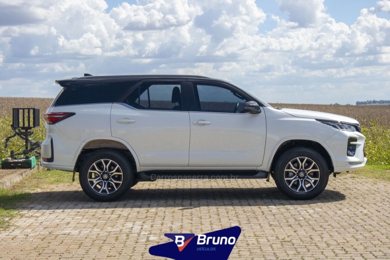 HILUX SW4 2.8 GR-S 4X4 CD 16V TURBO INTERCOOLER DIESEL 4P AUTOMÁTICO - 2022 - PALMEIRA DAS MISSõES