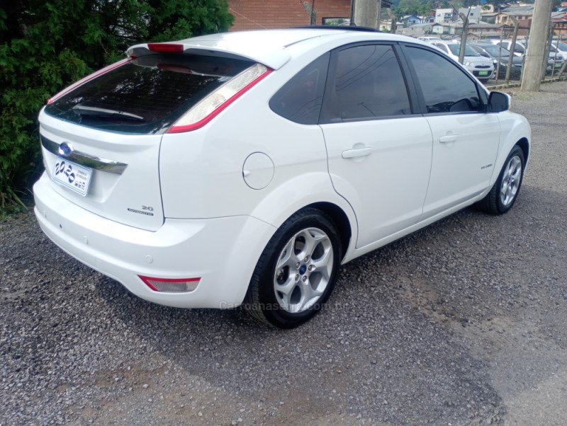 FOCUS 2.0 TITANIUM 16V FLEX 4P AUTOMÁTICO - 2012 - FARROUPILHA