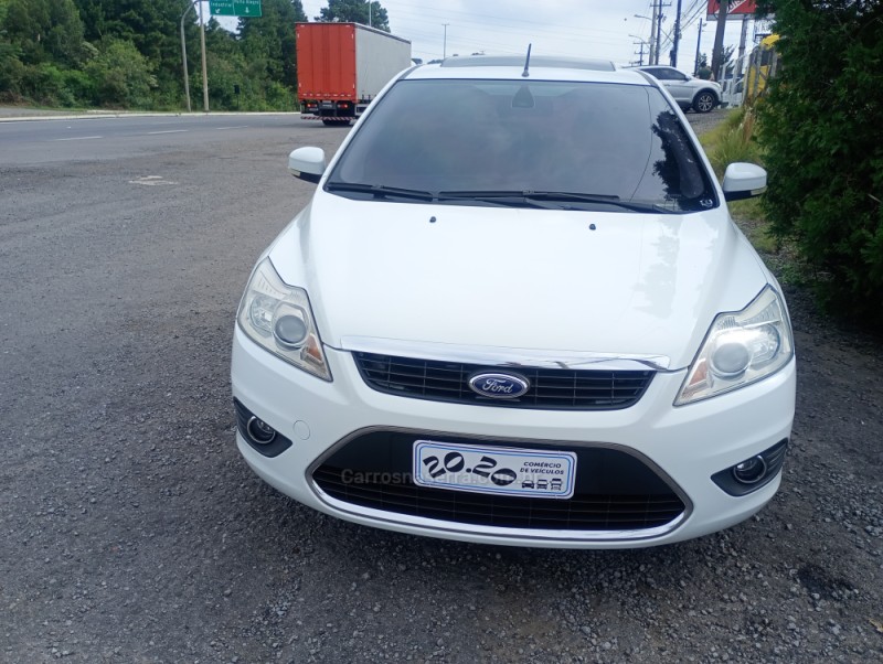 FOCUS 2.0 TITANIUM 16V FLEX 4P AUTOMÁTICO - 2012 - FARROUPILHA